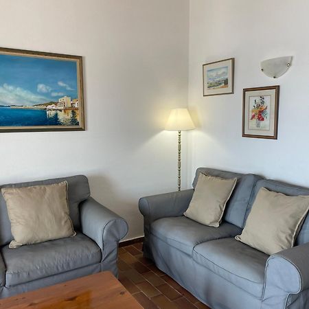 Es Castell 2 4 By Som Menorca Appartement Fornells  Buitenkant foto