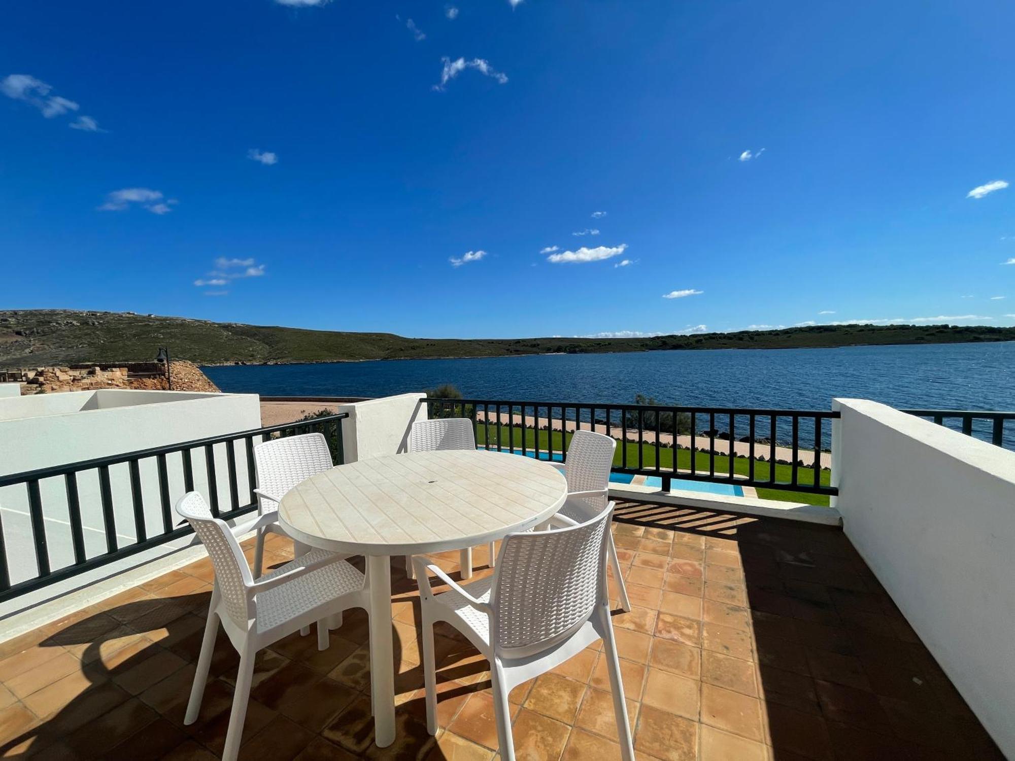 Es Castell 2 4 By Som Menorca Appartement Fornells  Buitenkant foto